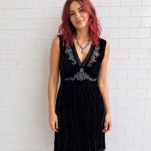 NWT Karen Kane Black Sleeveless Crushed Velvet Embroidered Beaded Dress Y2K